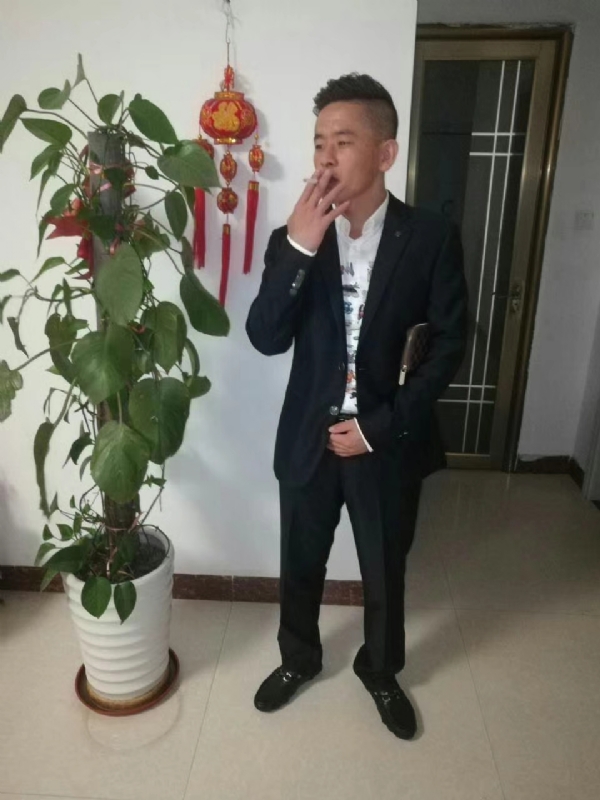 男人三十而立的第二张照片--光泽相亲网
