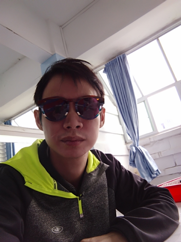 五华移民男的第一张照片--光泽相亲网