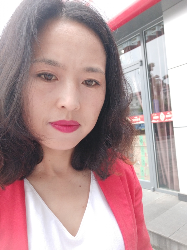 枫叶飘零的第一张照片--光泽相亲网