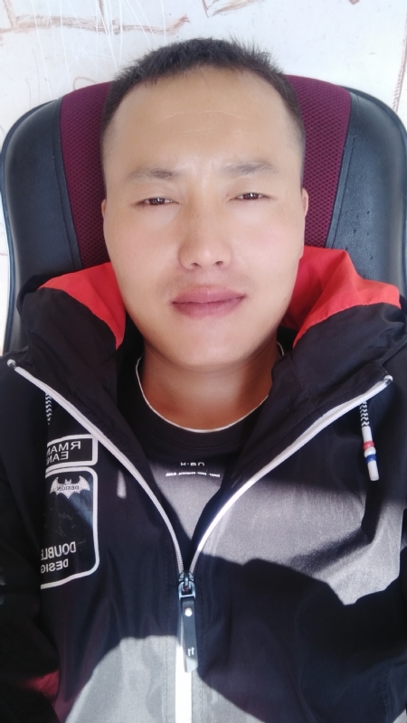 一花一世界的第三张照片--光泽相亲网