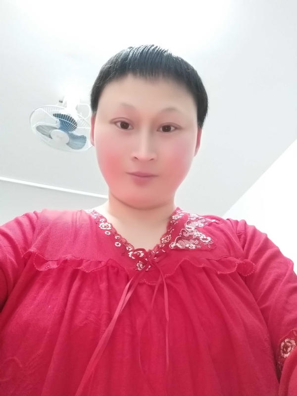 彩虹姐姐永不言弃的第一张照片--光泽相亲网