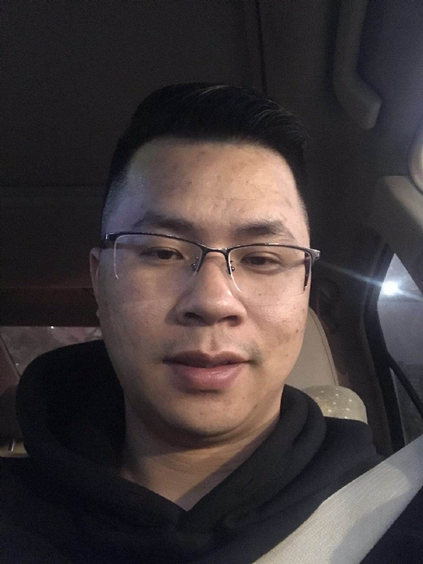 心飞扬的第一张照片--光泽相亲网
