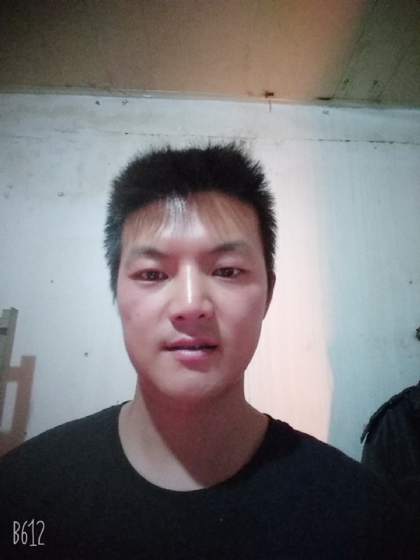 风轻云淡的第一张照片--光泽相亲网