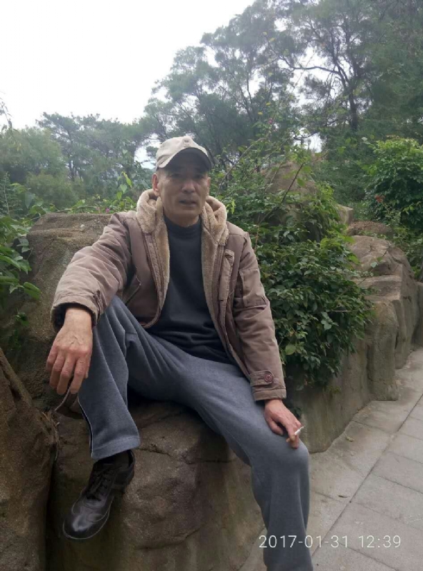 热腾腾的第一张照片--光泽相亲网