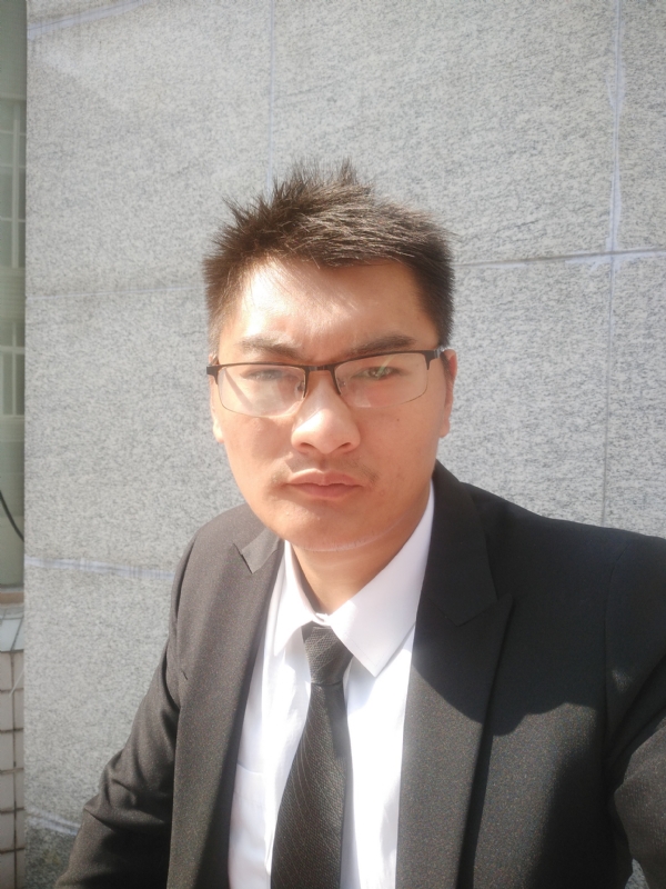 孤独的人的第一张照片--光泽相亲网
