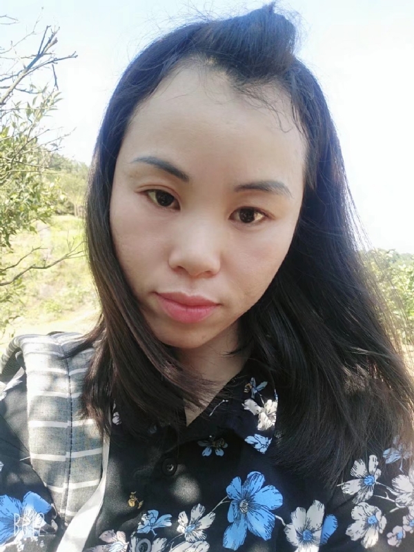 英英的第一张照片--光泽相亲网