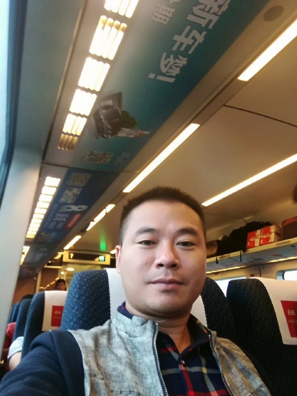 等爱的人的第一张照片--光泽相亲网