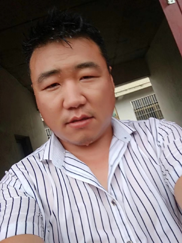 江湖中人的第一张照片--光泽相亲网