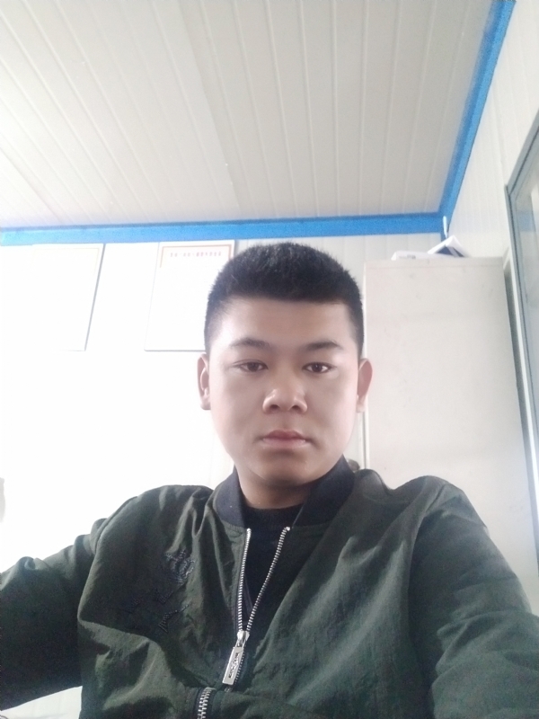 少校的第一张照片--光泽相亲网