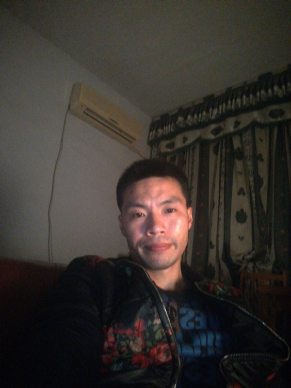 性情男儿的第一张照片--光泽相亲网