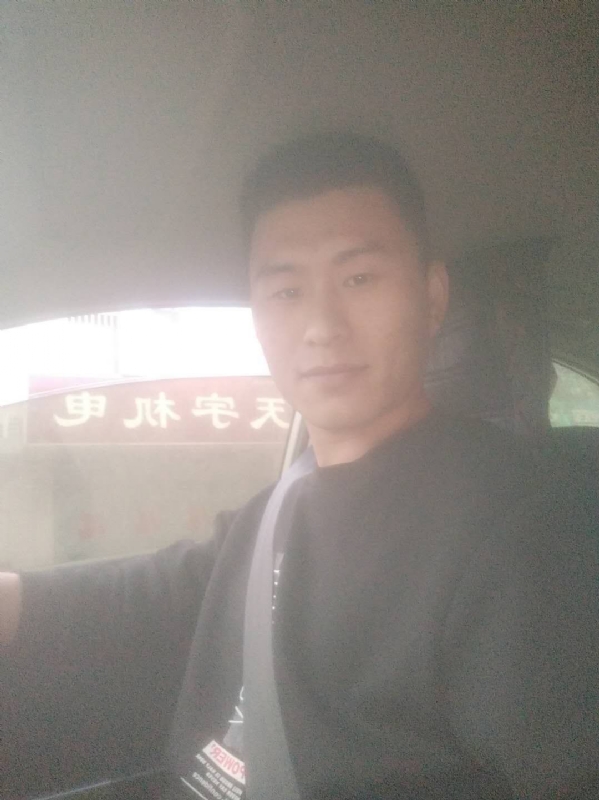 老鼠爱上猫的第一张照片--光泽相亲网