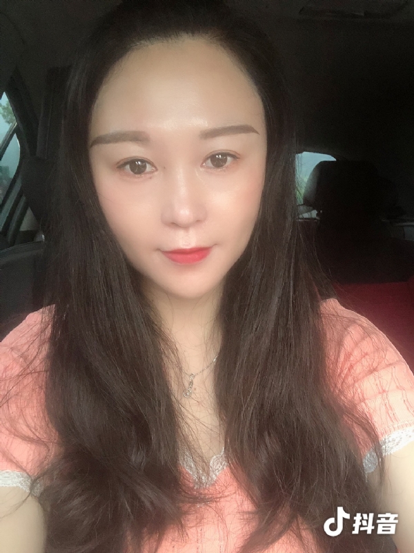 云云的第一张照片--光泽相亲网