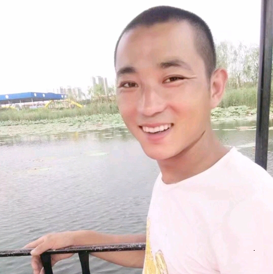 为你等候的第一张照片--光泽相亲网