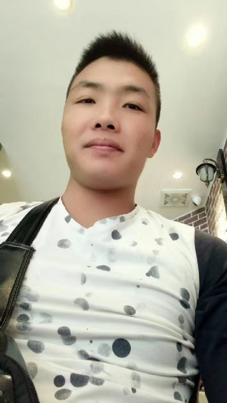 吃生蚝的小乖乖的第一张照片--光泽相亲网
