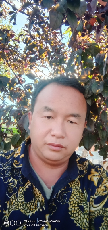 战狼的第一张照片--光泽相亲网
