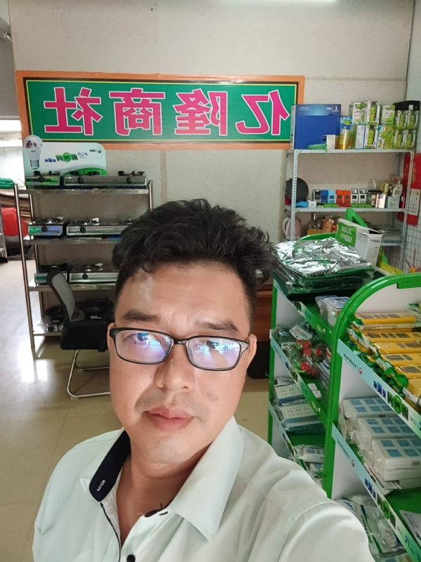 亿隆的第一张照片--光泽相亲网