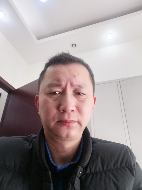 相视而笑的第一张照片--光泽相亲网