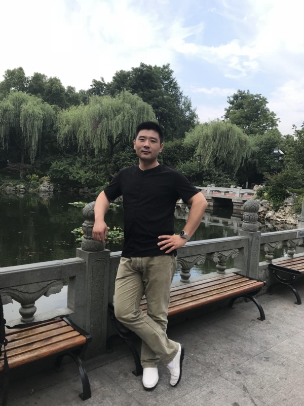 未来可期的第一张照片--光泽相亲网