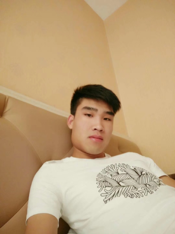 谁不曾孤单上路的第二张照片--光泽相亲网