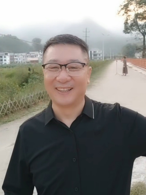 在這裡等你的第四张照片--光泽相亲网
