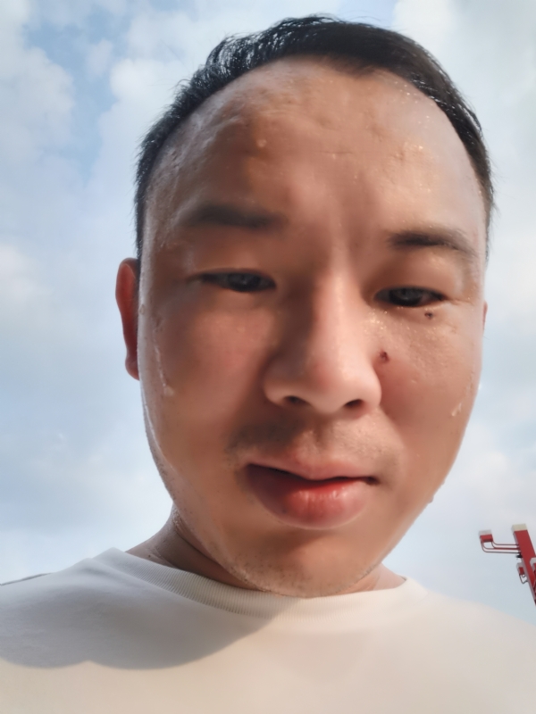 唐老鸭的第一张照片--光泽相亲网