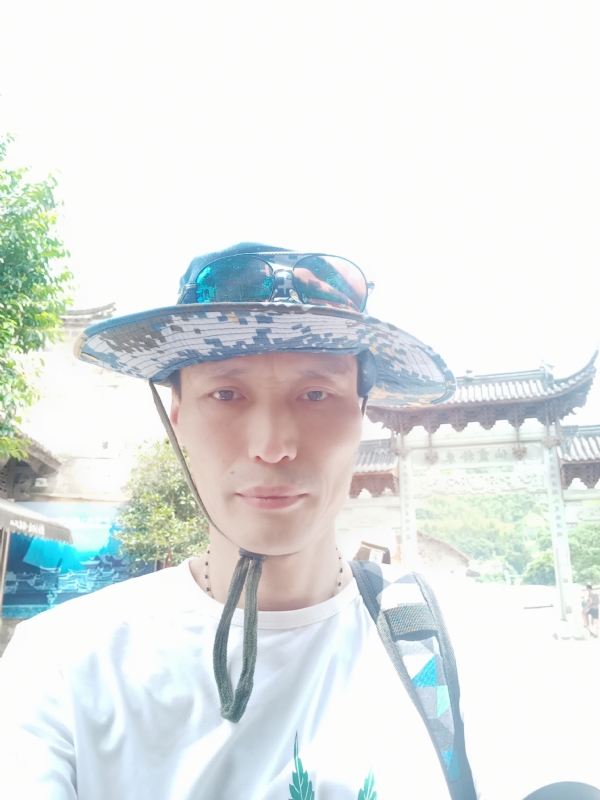 童群海的第一张照片--光泽相亲网