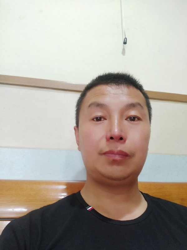 快乐的小鱼儿的第一张照片--光泽相亲网
