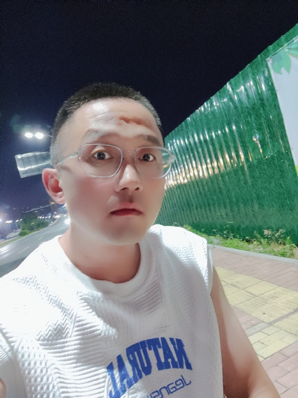 清风烈酒的第一张照片--光泽相亲网
