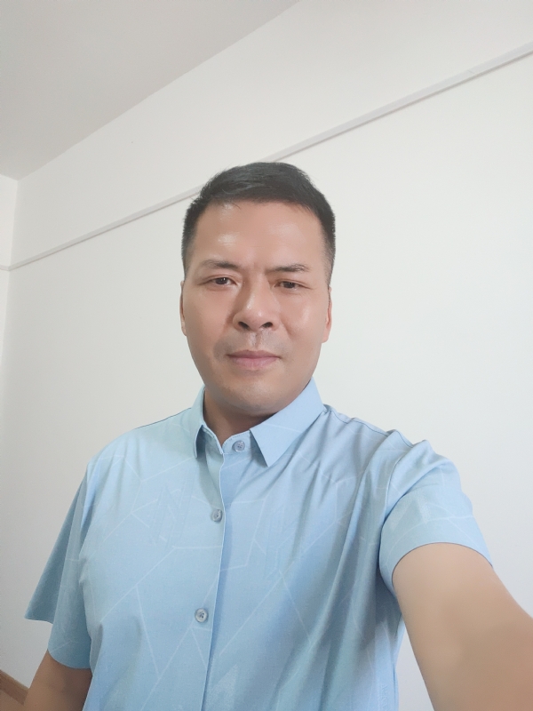 牵挂的第一张照片--光泽相亲网