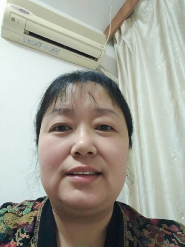 雨中漫步的第一张照片--光泽相亲网