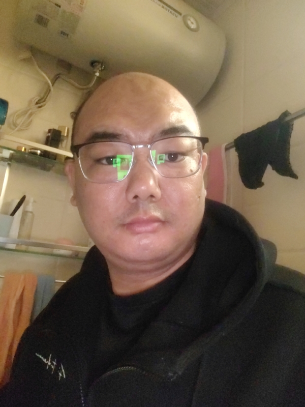 小胖子的第一张照片--光泽相亲网