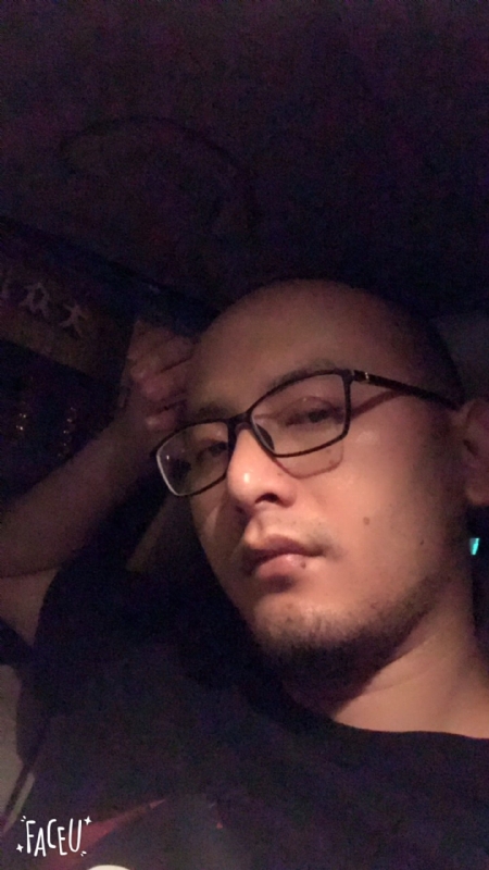 狂野的孤狼的第一张照片--光泽相亲网