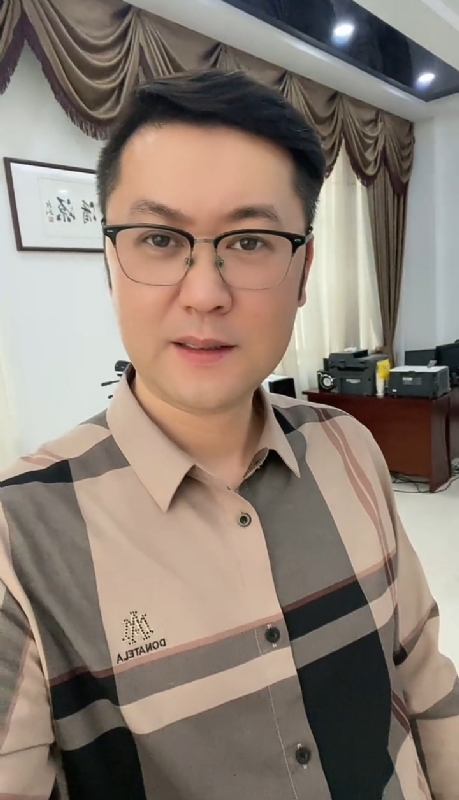 勤勉的第一张照片--光泽相亲网