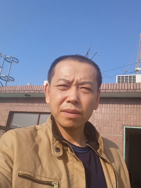 红尘逐浪的第一张照片--光泽相亲网