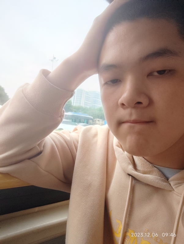 孤独的狼的第一张照片--光泽相亲网