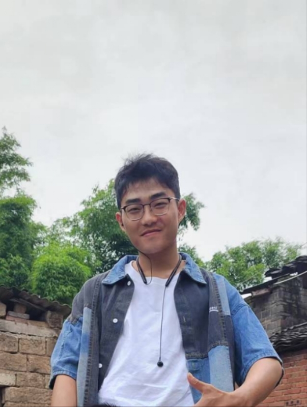 越努力越幸运的第一张照片--光泽相亲网