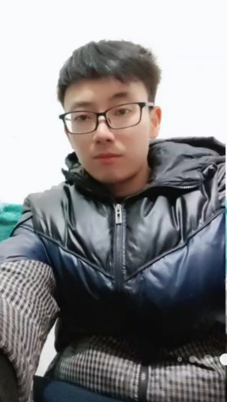 吐泡泡的小鱼的第一张照片--光泽相亲网