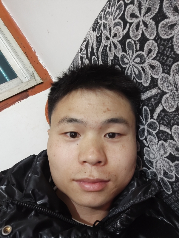 麒麟区幼儿园扛把子的第三张照片--光泽相亲网