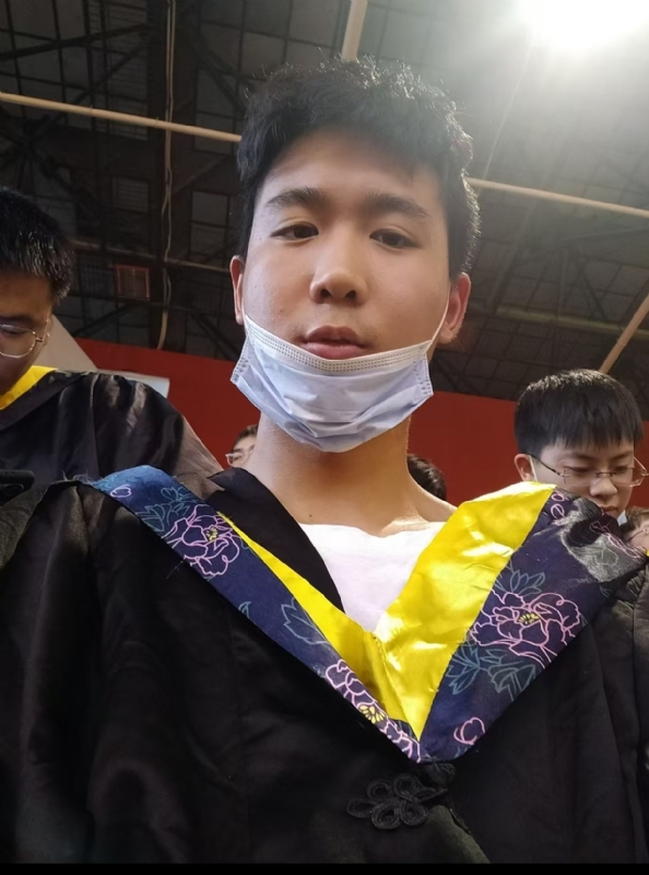 落落大方的第一张照片--光泽相亲网