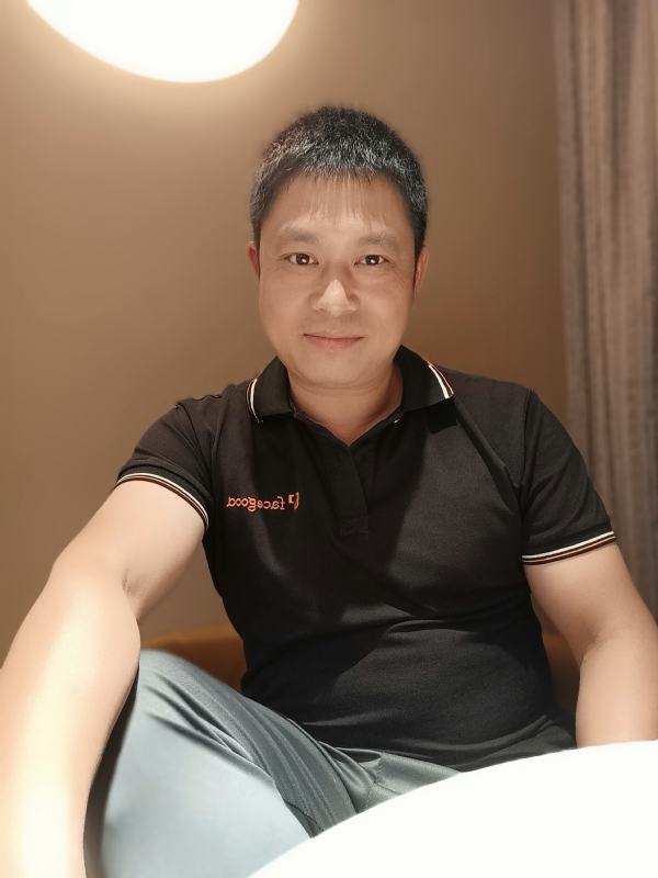 影子的第一张照片--光泽相亲网