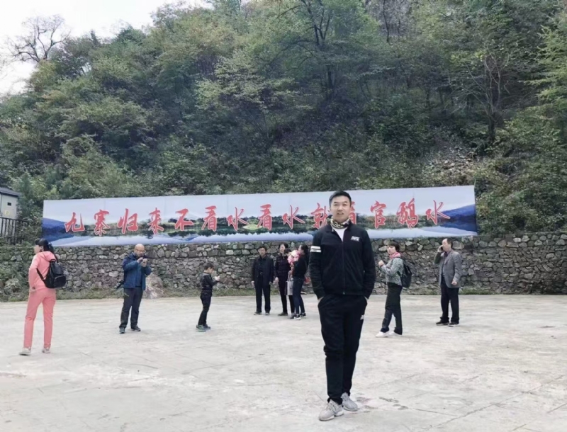 牵手的第一张照片--光泽相亲网